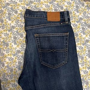 Lucky Brand 410 Athletic Fit 34 waist 32 long like new